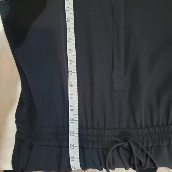 Aritzia Babaton Donnie Black Short Sleeve Jumpsuit - Size Large - Picture 10 of 12